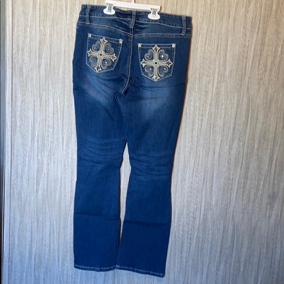 Medium wash bootcut jeans - Picture 2 of 6